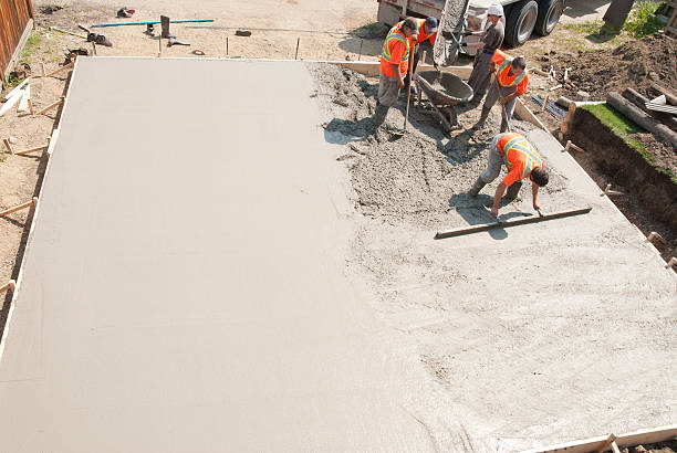 Best Custom Concrete Contractor  in Florence Graham, CA